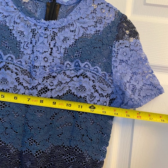 Beautiful blue lace dress with zip on back - Picture 6 of 6